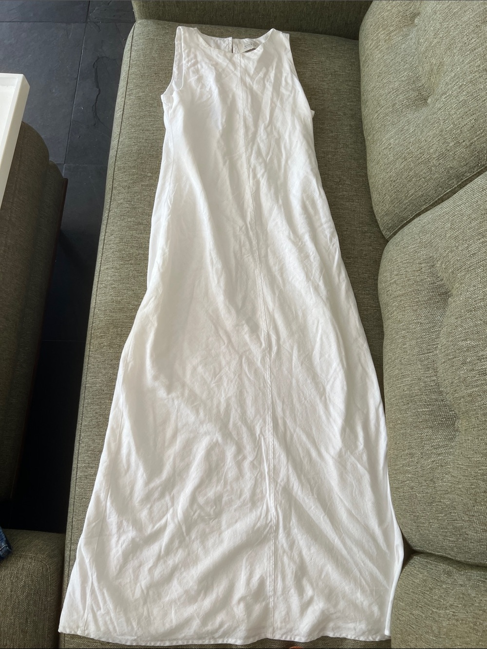 DISSH White Sleeveless Maxi Dress